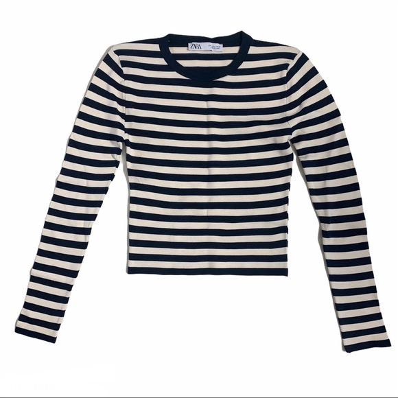 Zara navy and cream white striped king sleeve top - Picture 2 of 10